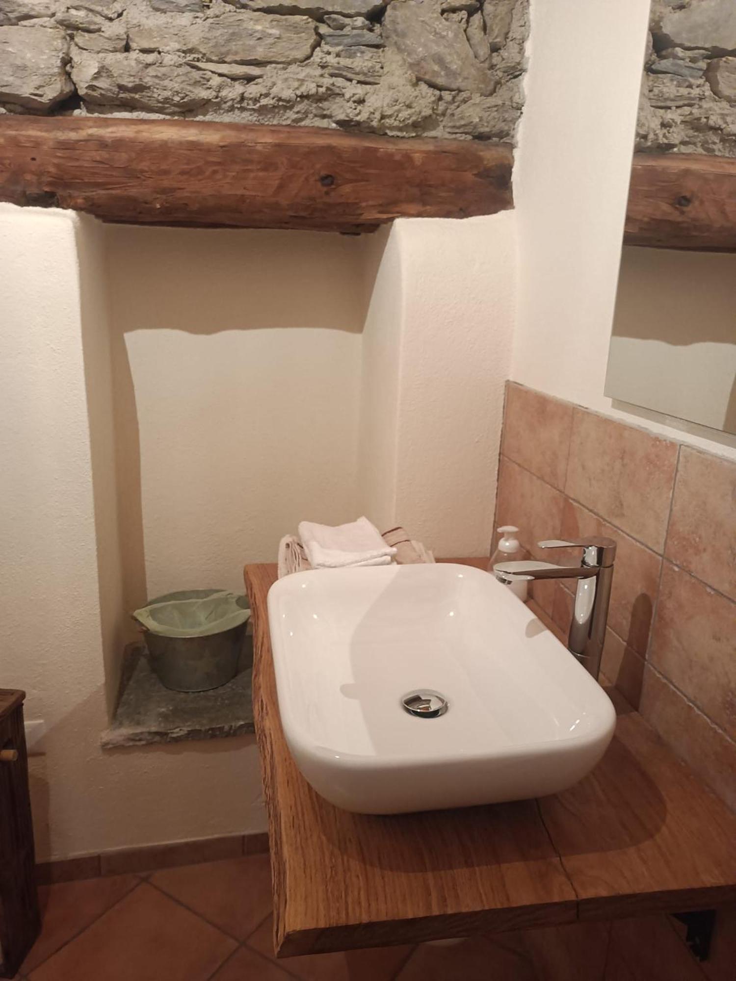 Rota D'Amont Bed & Breakfast Stroppo Dış mekan fotoğraf
